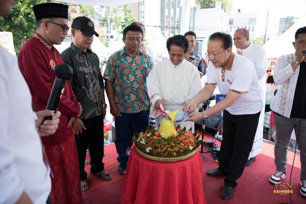 Acara Potong Tumpeng HUT-34 Paroki Sunter